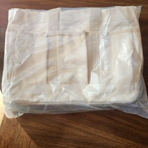 MULTI-POCKET CANVASEVERYTHING TOTE in CreamSembla|$75 Value